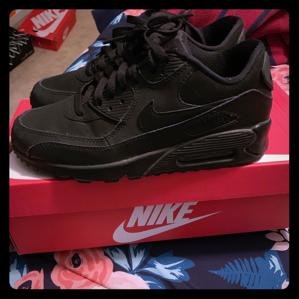 Air Max 90 GS size 7